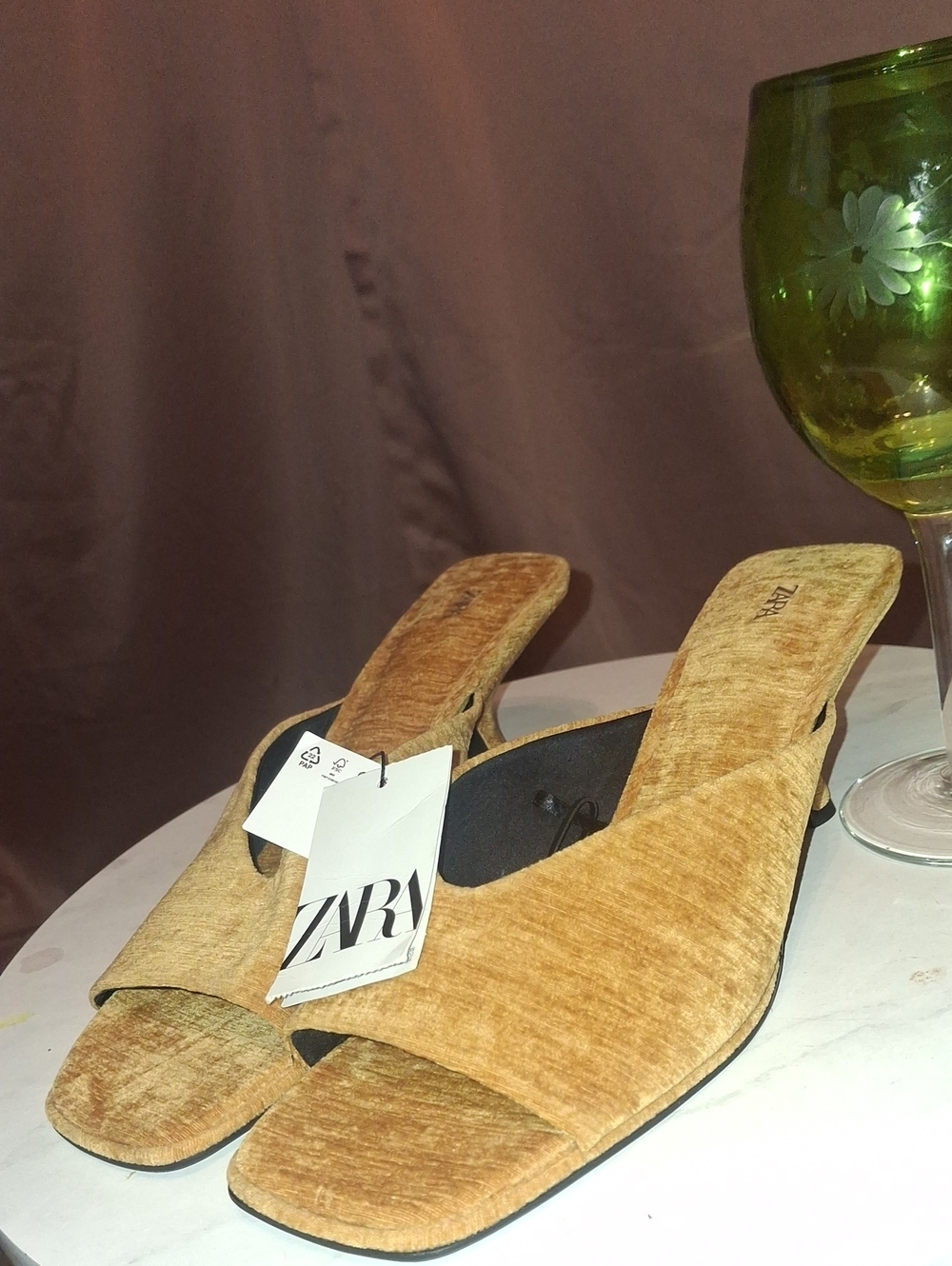 Zara Women’s Open-Toe Mule Heels in Mustard Yellow - Picture 7 of 7